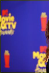 Kathryn Hahn – 2021 MTV Movie & TV Awards