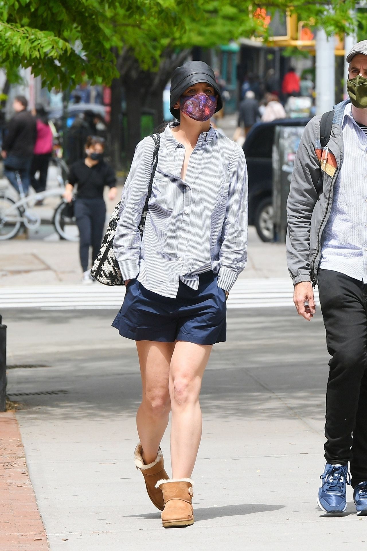 Katie Holmes in a Navy Bue Shorts and Uggs 05/04/2021 • CelebMafia
