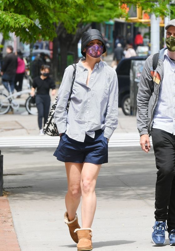 Katie Holmes in a Navy Bue Shorts and Uggs 05/04/2021