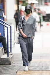 Katie Holmes in Comfy Outfit - New York 05/10/2021
