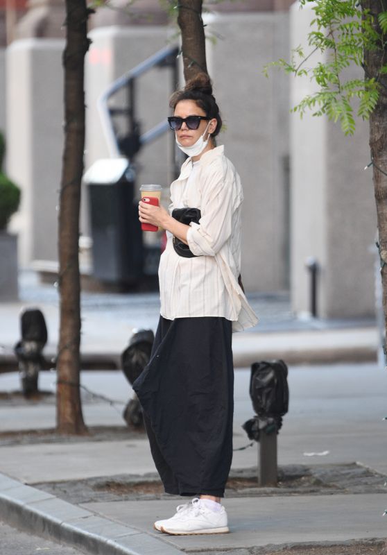 Katie Holmes - Out in NYC 05/14/2021