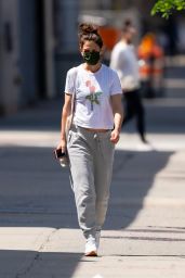 Katie Holmes - Out New York City 05/25/2021