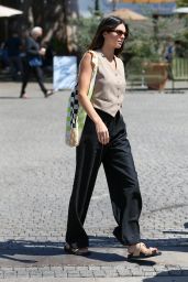 Kendall Jenner Street Style - Los Angeles 05/26/2021