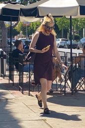 Kirsten Dunst Street Style - Melrose in West Hollywood 05/26/2021