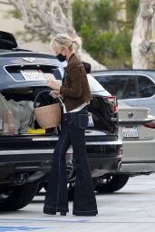 Laeticia Hallyday - Grocery Shopping in LA 05/18/2021