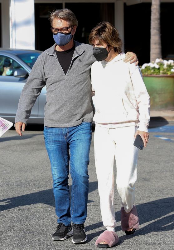 Lisa Rinna and Harry Hamlin - Out in LA 05/08/2021