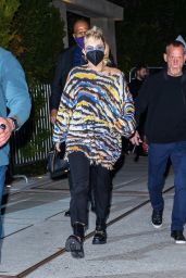 Miley Cyrus - Exits the SNL After Party in NY 05/08/2021