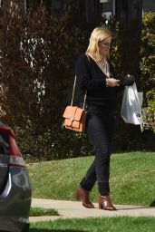 Mischa Barton - Heading to a Friends House in Los Angeles 05/21/2021