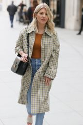Mollie King - Out in London 05/21/2021