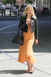 Mollie King - Out in London 05/30/2021