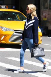 Nicky Hilton Street Style - Soho in New York 05/06/2021