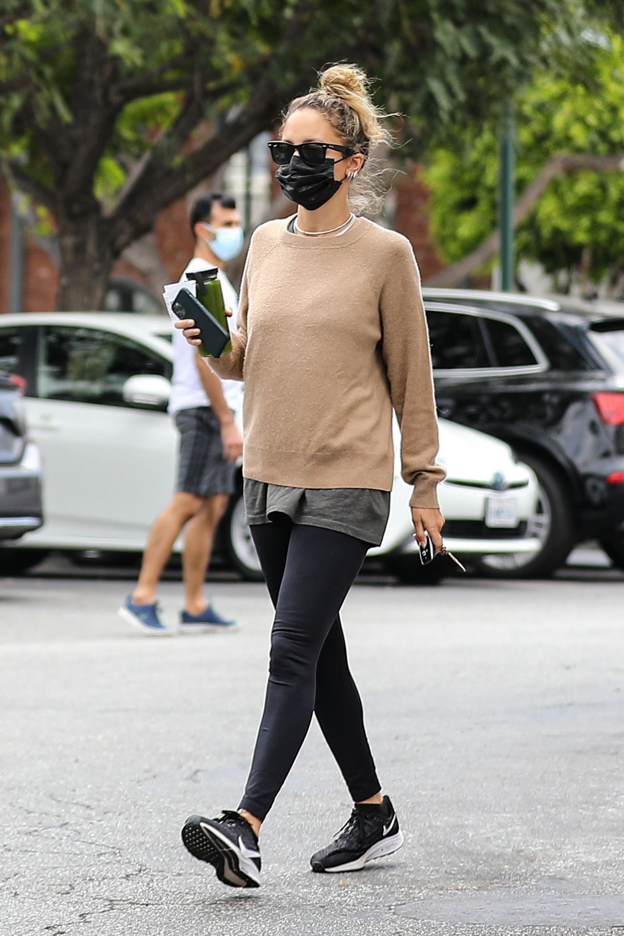 NICOLE RICHIE FASHION: Out in Los Angeles - January 15