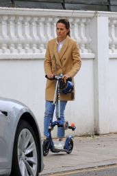 Pippa Middleton - Scooter Ride in London 05/21/2021