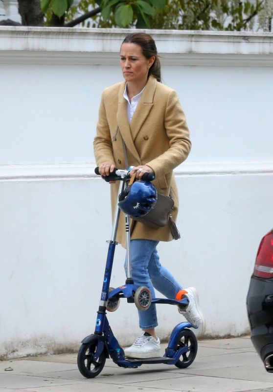Pippa Middleton - Scooter Ride in London 05/21/2021