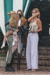 Rosie Huntington-Whiteley at the San Vicente Bungalows in LA 05/15/2021