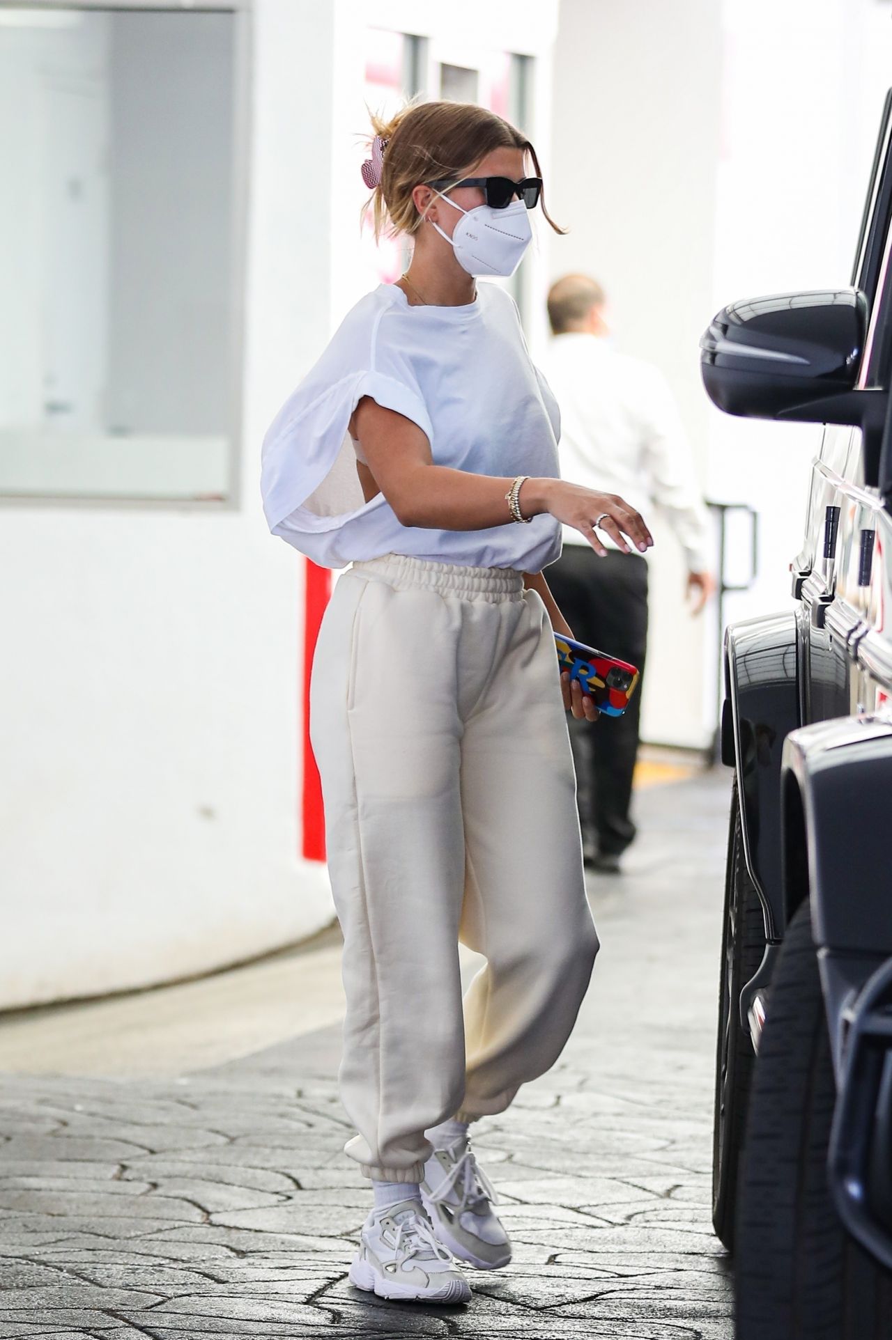Sofia Richie in Comfy Clothes - Beverly Hills 05/25/2021 • CelebMafia