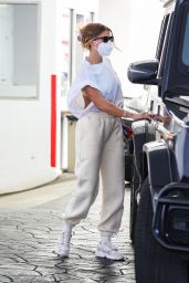 Sofia Richie in Comfy Clothes - Beverly Hills 05/25/2021