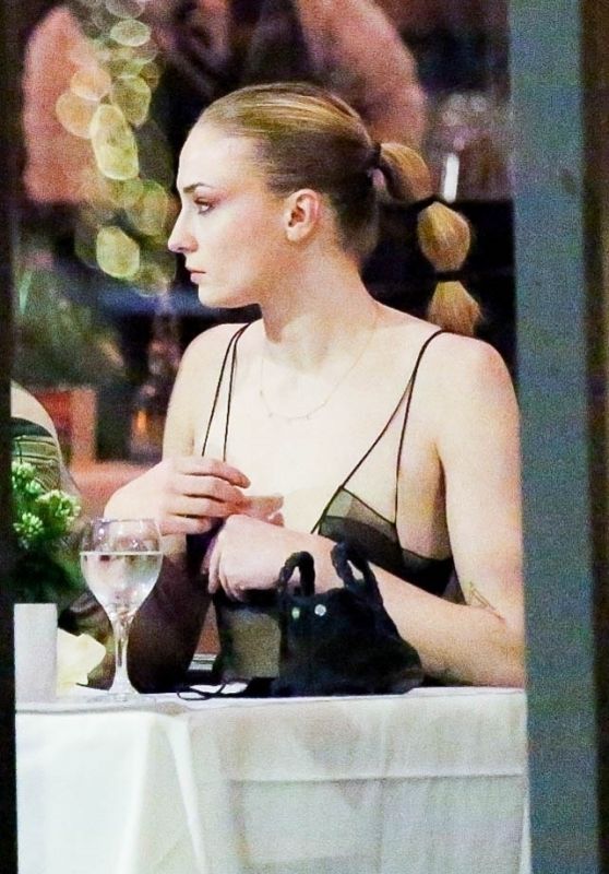 Sophie Turner at Il Pastaio in Beverly Hills 05/14/2021