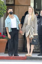 Sophie Turner - Shopping in Beverly Hills 05/09/2021