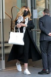 Wendy Williams - "Leaves Her Apartment in NY 05/11/2021