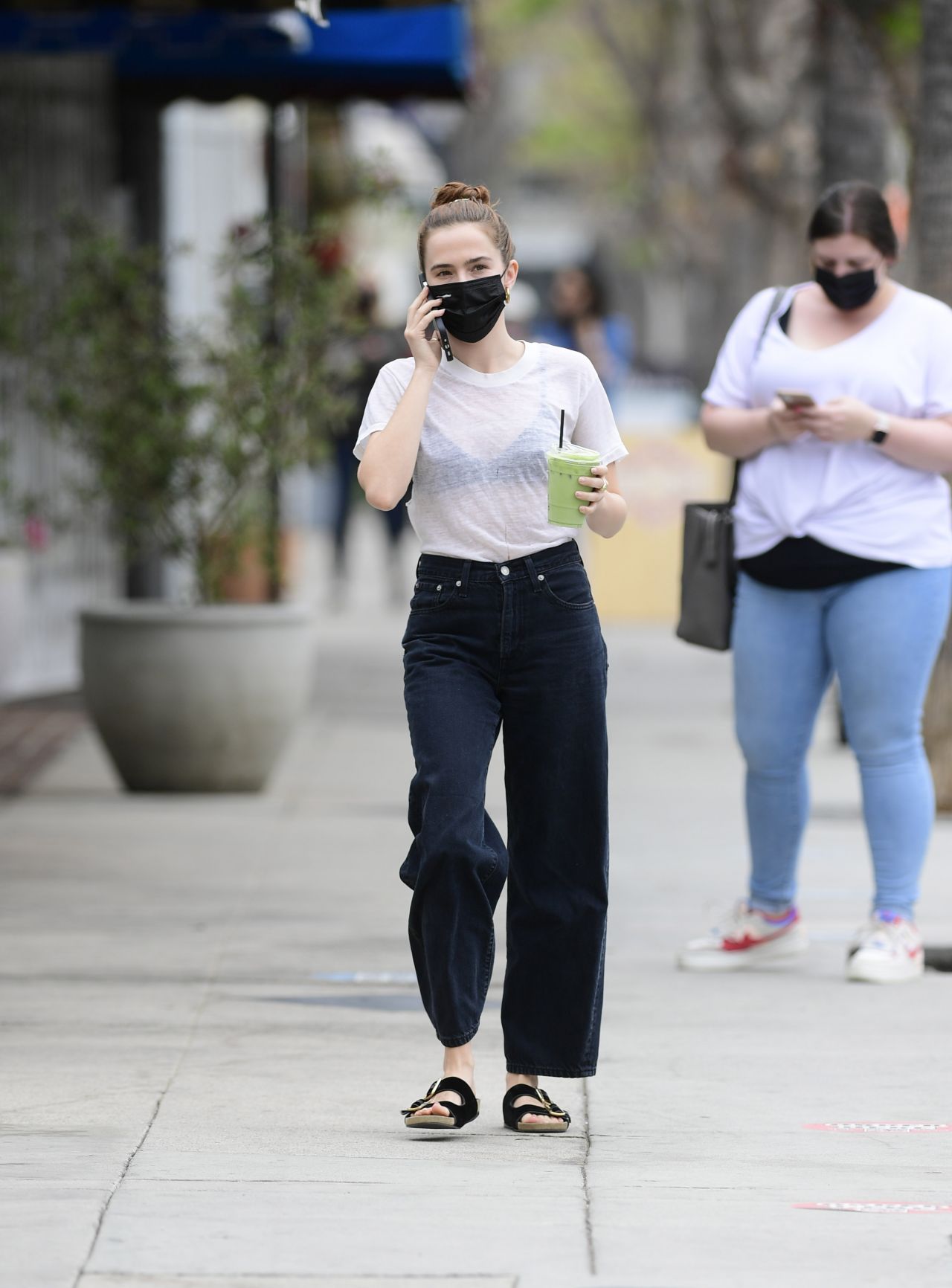 Zoey Deutch - Out in Los Angeles 05/10/2021 • CelebMafia