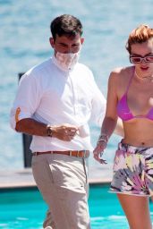 Bella Thorne - Summer Break on Lake Como in Italy 06/25/2021