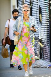 Busy Philipps Street Style - NYC 06/15/2021