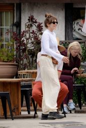 Elizabeth Olsen With Fiance Robbie Arnett in Studio City 06/02/2021
