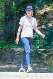 Ellen Pompeo - Hike at Griffith Park in Los Feliz 06/15/2021