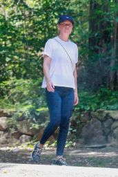 Ellen Pompeo - Hike at Griffith Park in Los Feliz 06/15/2021