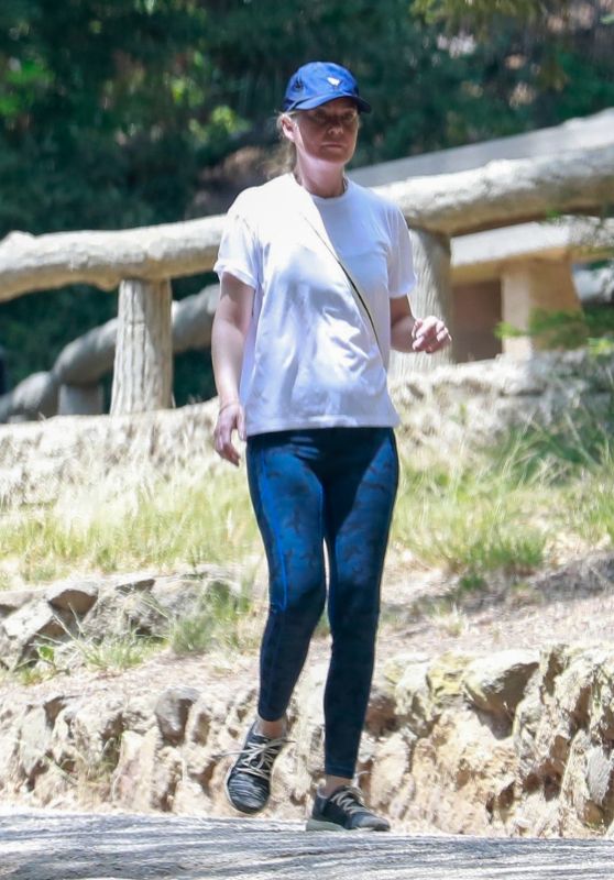 Ellen Pompeo - Hike at Griffith Park in Los Feliz 06/15/2021