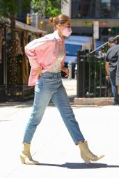 Gigi Hadid Street Style - New York 06/24/2021