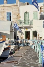 Hailey Rhode Bieber and Justin Bieber at a Restaurant on a Greek Island 06/28/2021