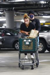 Hilary Duff - Shopping at Whole Foods in LA 06/13/2021