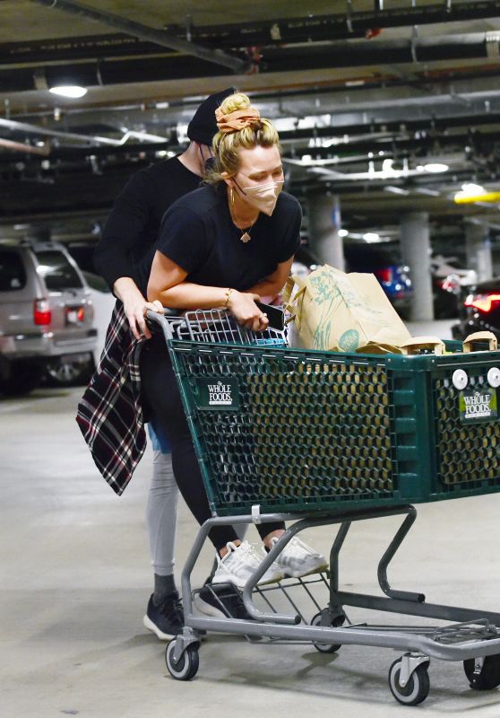 Hilary Duff - Shopping at Whole Foods in LA 06/13/2021