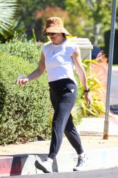 Jennifer Garner - Out in Santa Monica 06/02/2021