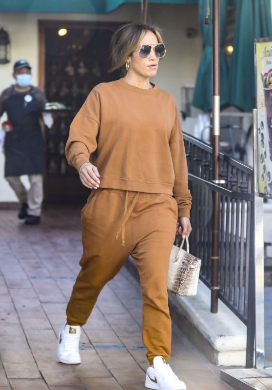 Jennifer Lopez in Comfy Outfit - Shopping for Furniture and Rugs in ...