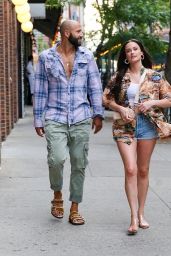 Kacey Musgraves Casual Style - Out in New York 06/18/2021