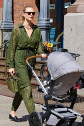Karlie Kloss in Green Outfit - New York 06/10/2021