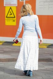Kate Garraway Street Style - London 06/07/2021