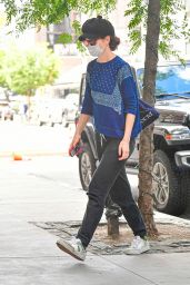 Katie Holmes Casual Style - NYC 06/15/2021