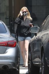 Kirsten Dunst in Daisy Dukes - Los Angeles 06/02/2021