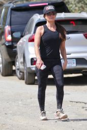 Kyle Richards - Out For a Hike in Studio City 06/05/2021