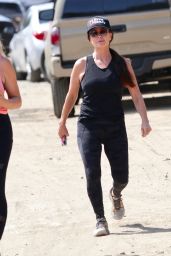 Kyle Richards - Out For a Hike in Studio City 06/05/2021