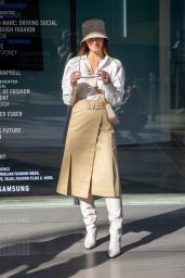 Lisa Hyde – Afterpay Australian Fashion Week Street Style in Sydney 06/01/2021