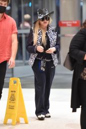 Madonna - JFK Airport in New York 06/05/2021