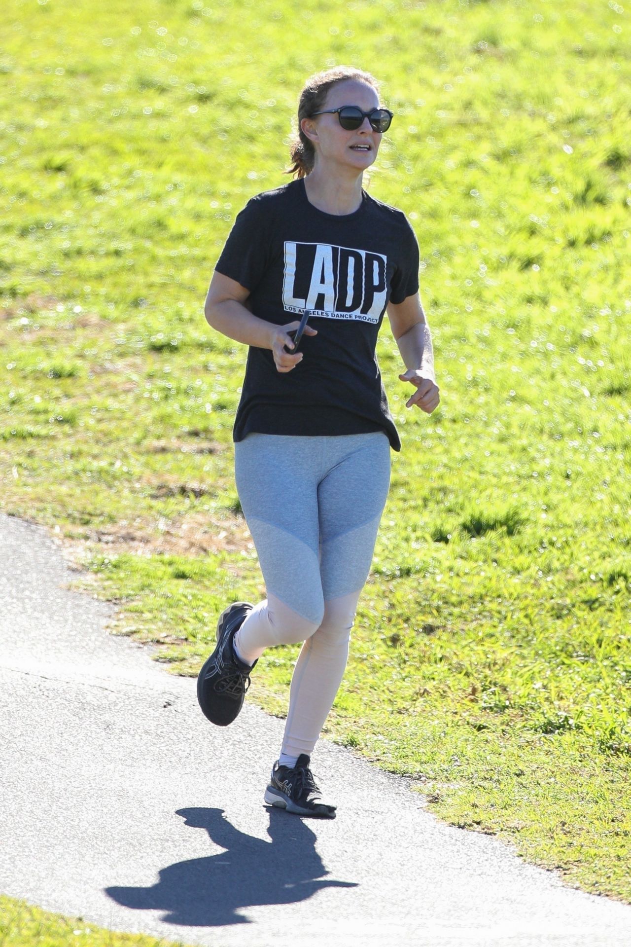 Natalie Portman - Morning Run in Sydney 06/17/2021 • CelebMafia