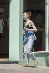 Phoebe Dynevor - Out in London 05/31/2021