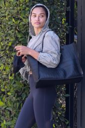 Shanina Shaik – Leave a Morning Pilates Workout in West Hollywood 06/09/2021