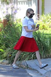 Amanda Seyfried - "The Dropout" Filming Set in Los Angeles 07/09/2021